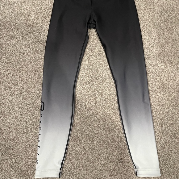 Cyclebar Black and Gray Gradient Leggings - Picture 1 of 4